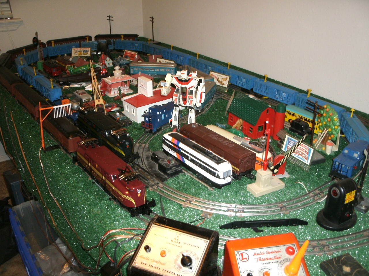 [Tinplate Traction] The Broadway Limited Rides Again!